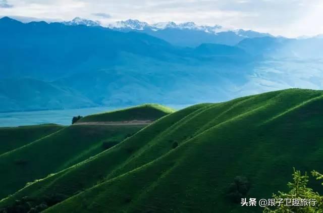 穿越塔克拉玛干沙漠：一条苍茫的老国道，惊艳了四季