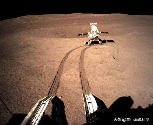 这才是月球背面真实的样子！中国嫦娥四号拍摄的月球背面照片