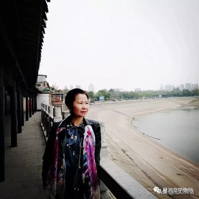 诗歌选读 | 浙江泰顺女诗人李鹤影，念起卿的名字 秋霜又近了一层