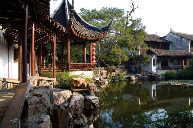 夏天，想去苏州最大的古典山水园林拙政园，感受最浓郁的江南水乡