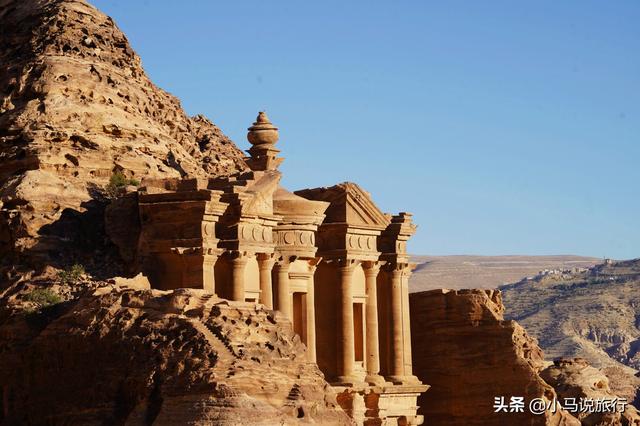 中东充满传奇的古城，掩藏在沙漠之中，曾经为中西方商路的中心