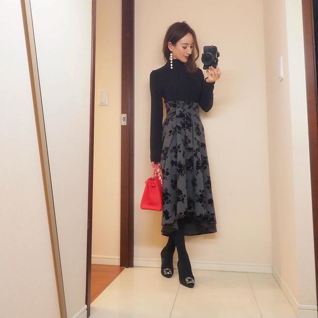 35岁日本妈妈真会穿搭，基础款也能穿出高级感，适合轻熟优雅女人
