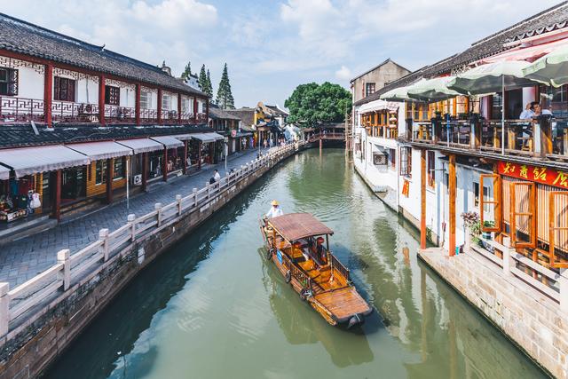 国内零差评古镇，游客增多却取消收费，被称为上海的威尼斯