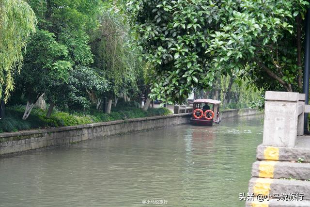 比河坊街小众,曾经宋代繁华无比的老街,今成杭州市中心的世外桃源