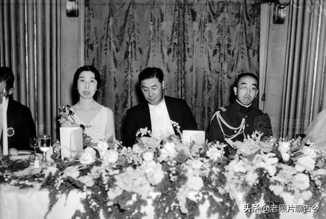 曾参与南京大屠杀的贺阳宫恒宪王夫妇访美 歪嘴配龅牙真是一家人