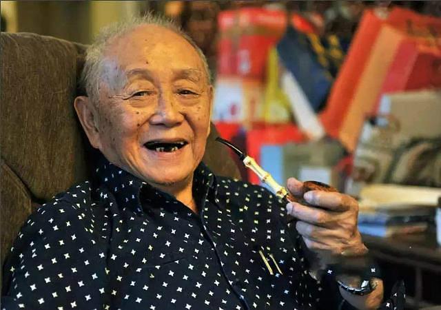 82岁范曾与96岁黄永玉的江湖恩怨，谁赢了？