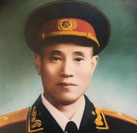 "红色保镖"吴烈，首都警卫师师长，15岁开始一辈子保护毛主席