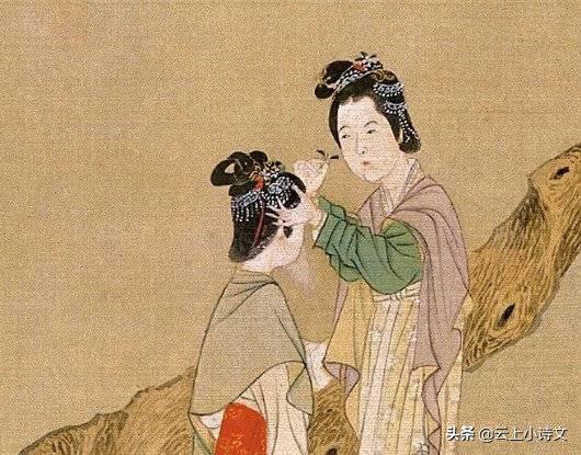 古代女子与扇，有着千丝万缕的联系，扇在其手中不仅仅是纳凉工具