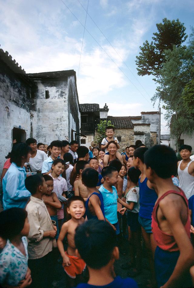 1981年的徽州老照片，那才是极美的皖南