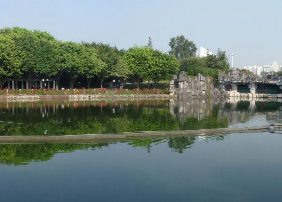 藏于北京闹市的一处公园，离故宫仅一墙之隔，门票3元却少有人知