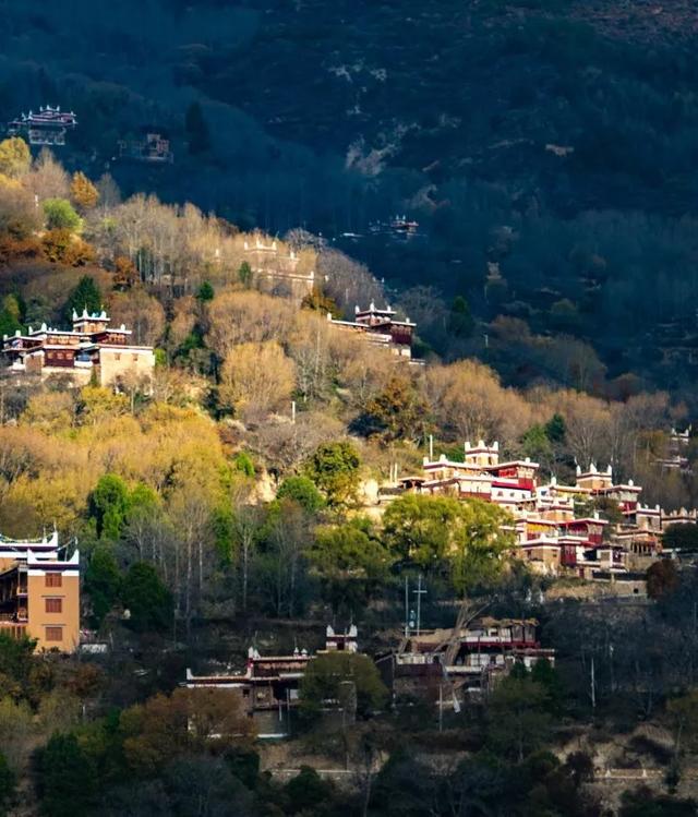 川西甲居藏寨，中国最美村落