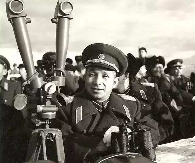 陈毅是华野司令员、新四军军长，为何是十大元帅中最后一个入围的