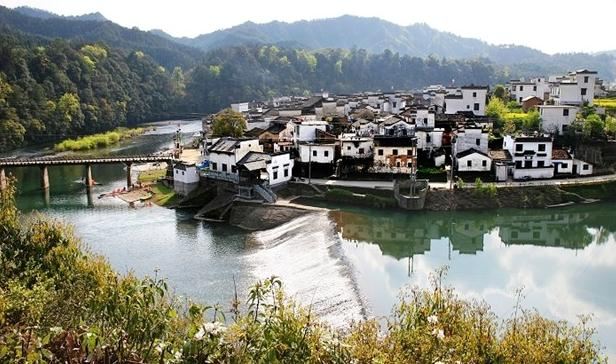 中国最“圆”的村庄，自成圆环状，人称“脸盆村”