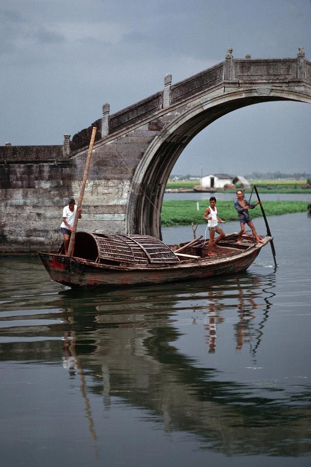 1981年的杭州老照片，那才是人间天堂