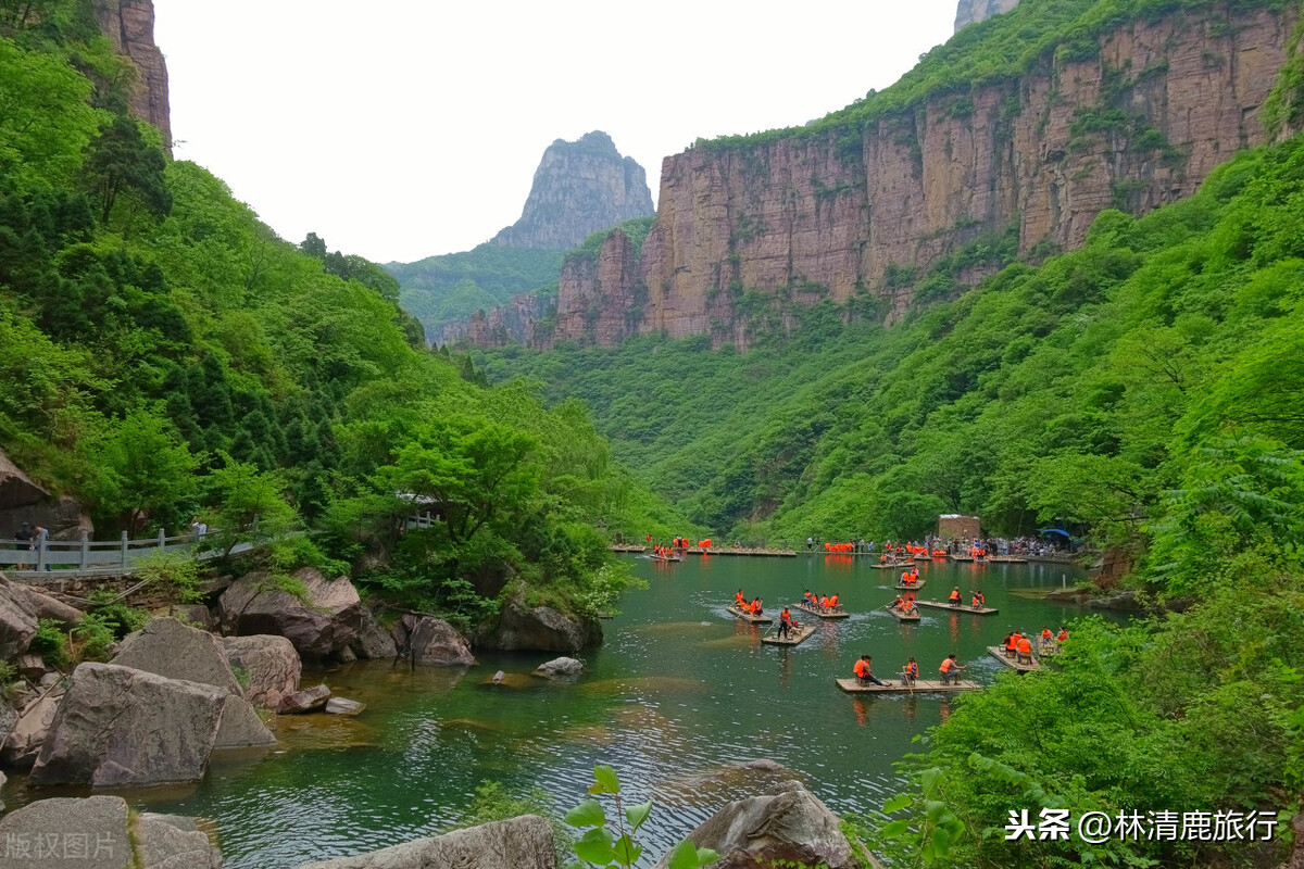 河南新晋升的5A景区，有170米大瀑布，夏天戏水避暑极佳