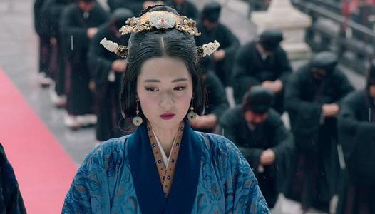 她是汉献帝的妻子，却也是曹操的女儿——汉王朝最后的皇后曹节