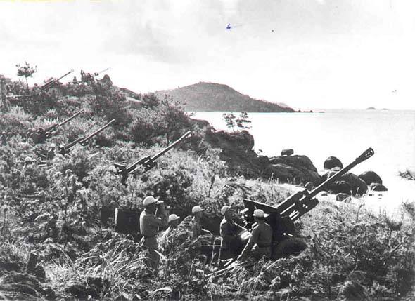 邓华突袭美军炮兵营，2小时打死530人，缴获大炮能装备两个师