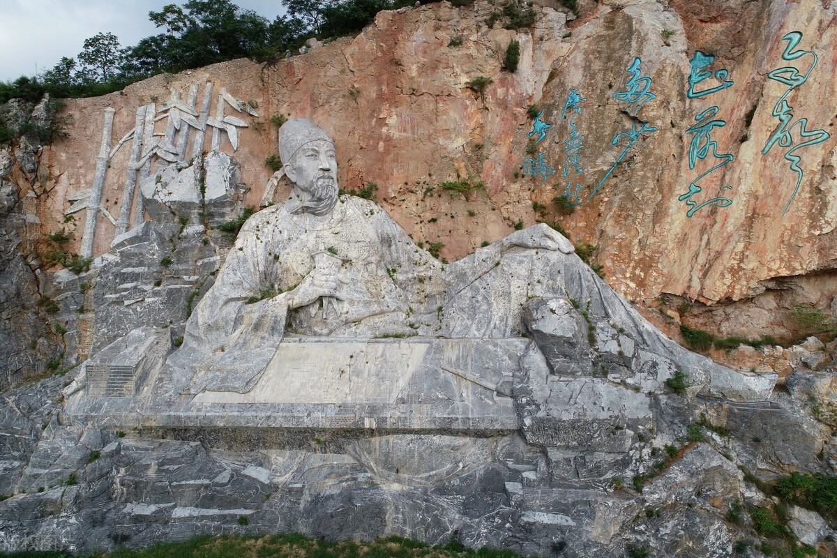 孟浩然在江边船上夜宿一晚，留下一首五绝名诗，满篇是愁