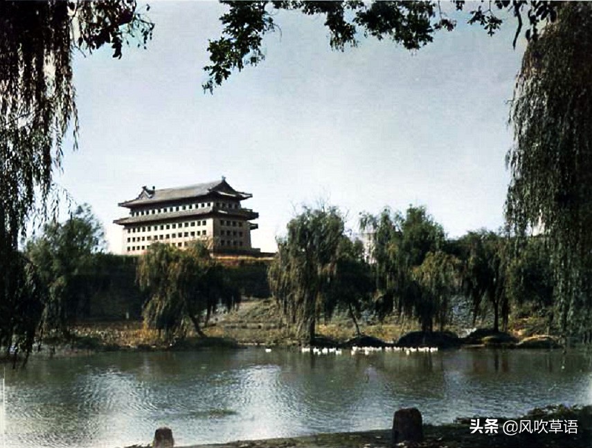 老照片：1930年代的北京城墙