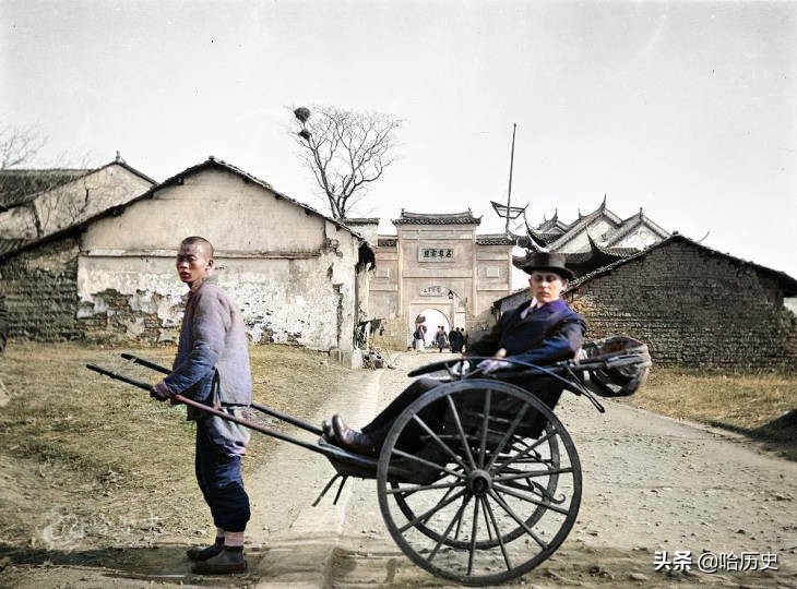 老照片：100年前武昌古城墙壮观，汉口鸦片泛滥，洪山宝塔旧影
