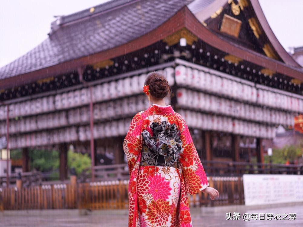 分享日本女人的日常穿搭：精致背后是对生活的讲究，简单可复制