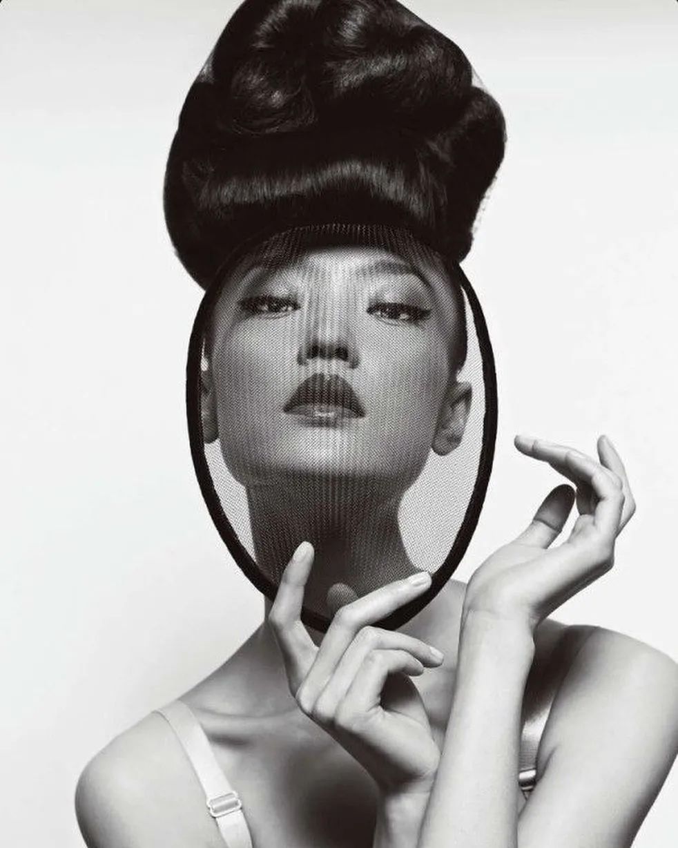 杜鹃成为了米兰高端时尚品牌MIU MIU最新季度的​模特面孔