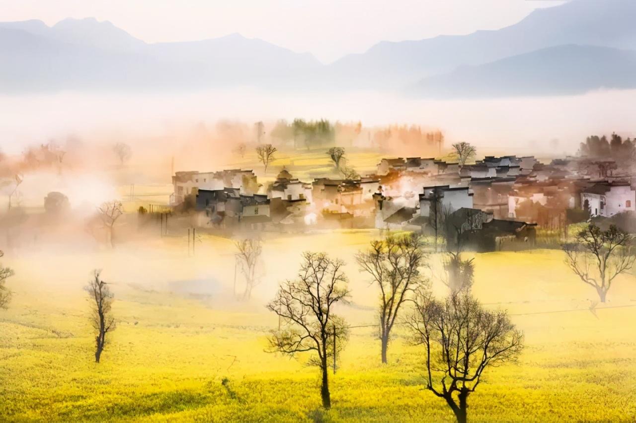 婺源有个宁静山村，拥有绝美红叶景色，是中国最具人气的赏枫地