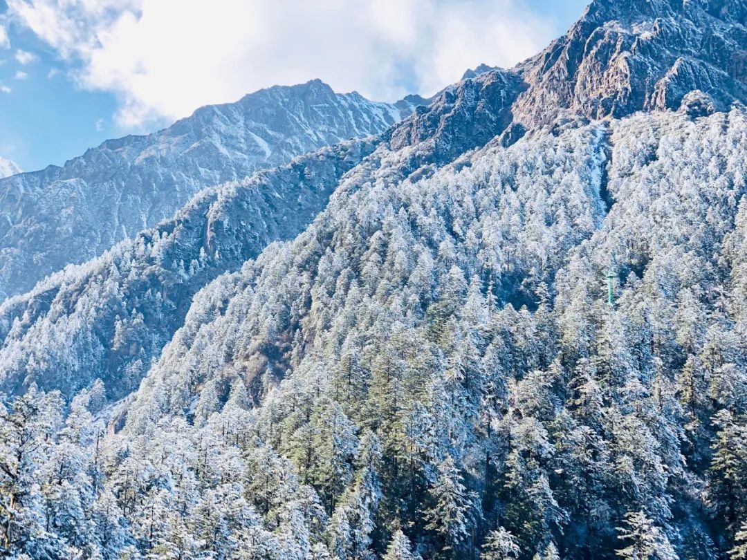 史上首次！门票免费酒店半价，雪山圣湖草甸，你想要的这里全有