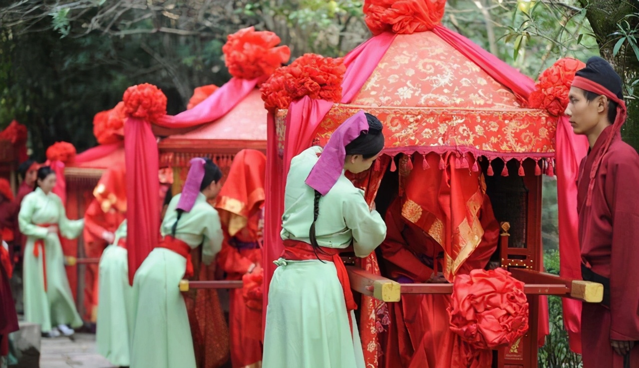 刘邦为增加人口使出一奇招，很快成人口大国？让古代女子苦不堪言