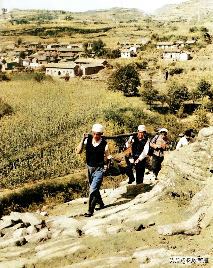 老照片中的记忆：1965年山西沁源县，那时的医生原来是这样的