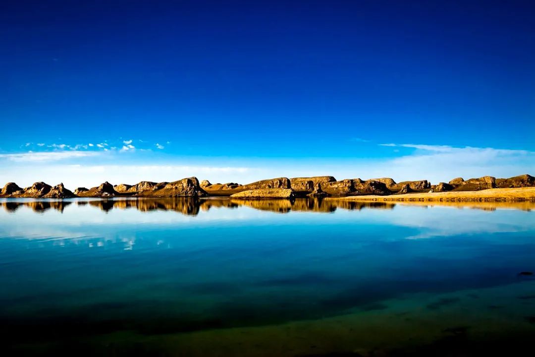 青海私藏的风光，探寻最不像地球的美景，闯入云天之境