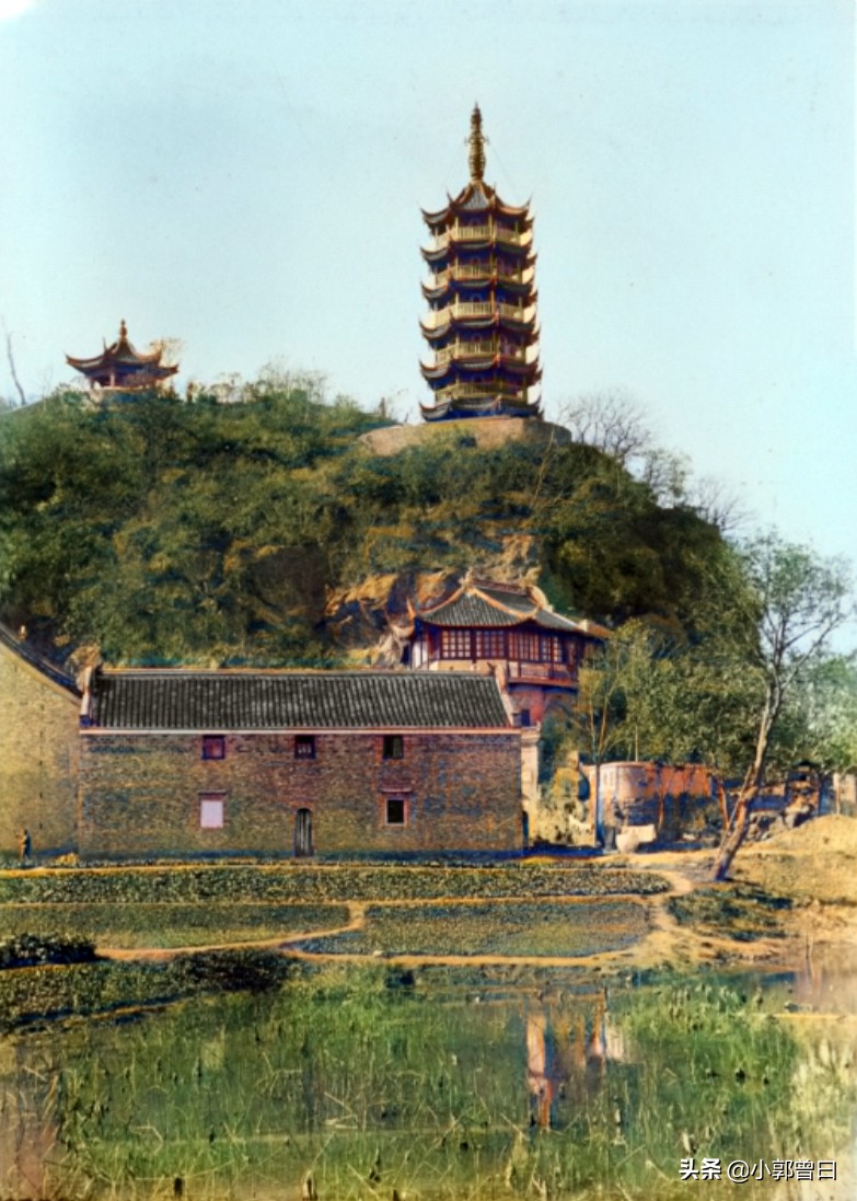 1928年镜头下的镇江：甘露寺铁塔尚存，金山寺眺望长江风光