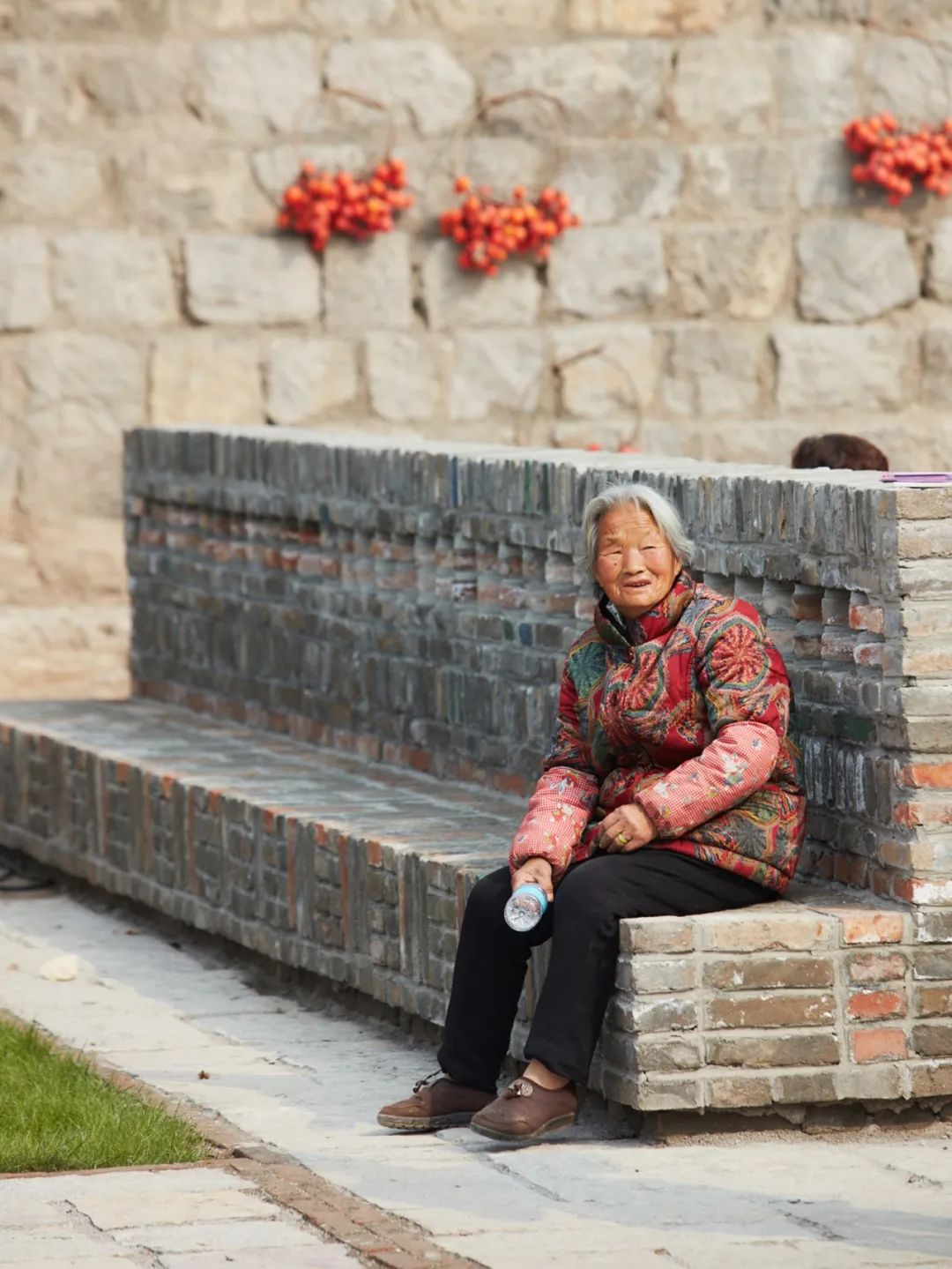 一个安徽大学老师，20年在质疑中坚持一件事：挑战中国村民审美