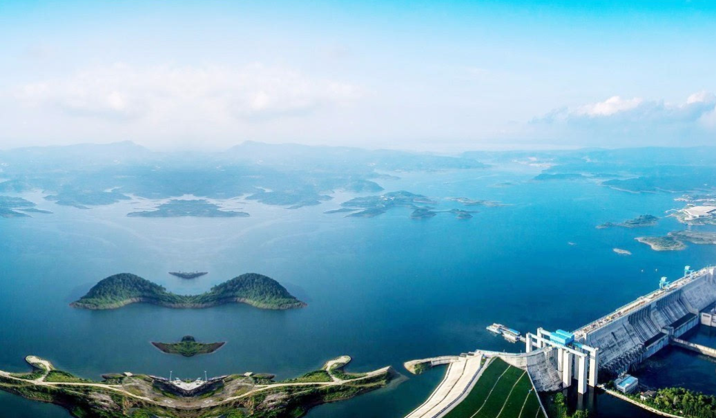 号称“亚洲天池”的水库，面积约1022平方公里，似人造大海