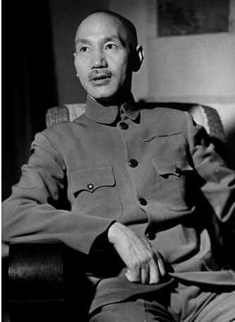 蒋介石的60万大军已经蓄势待发，为何最终放过在延安的3万红军