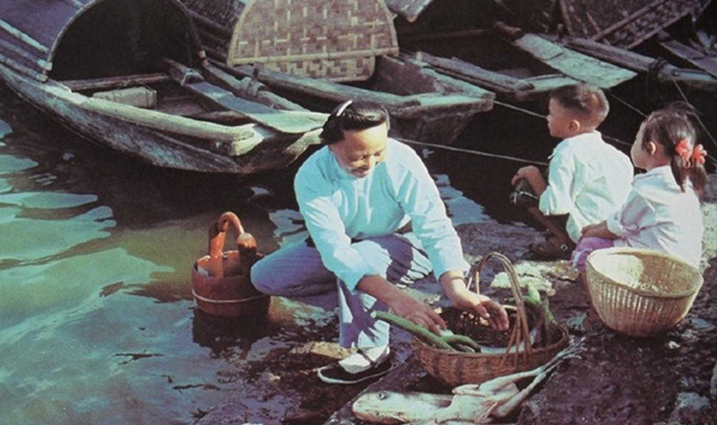 老照片：外国记者镜头下1981年的绍兴，这才是最美的江南水乡