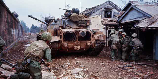 美越战争耗时20年拖垮越南发展，为啥越南反而和美国走得更近？