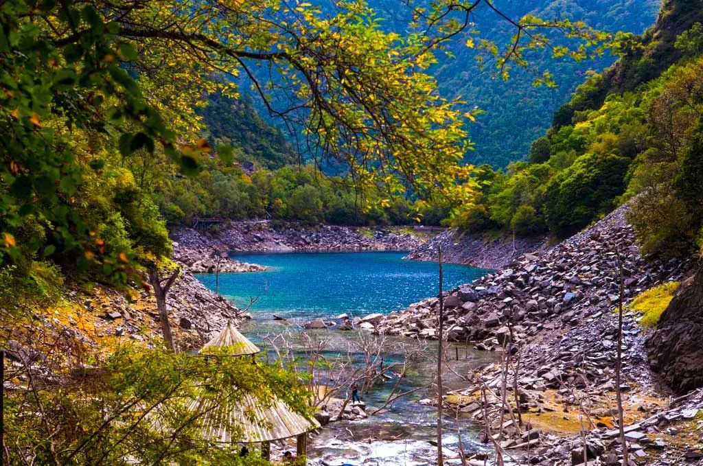 川西私藏的人间仙境，叫板稻城亚丁，不输九寨沟