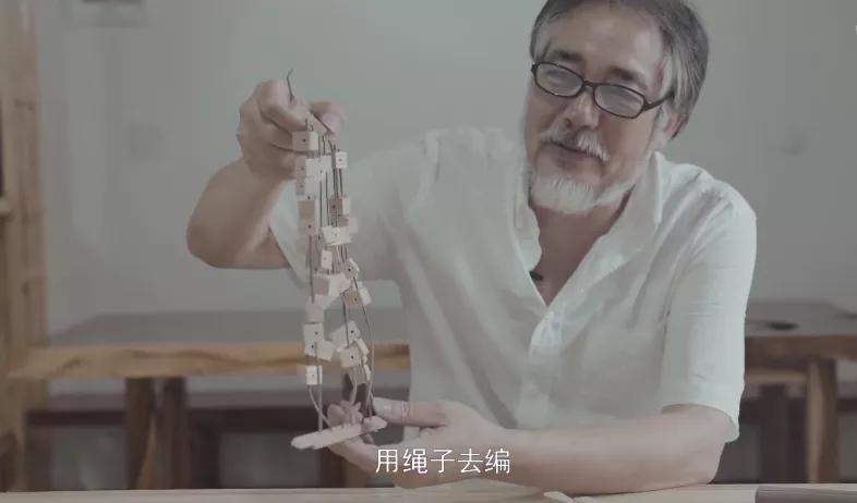他被称为“中国宫崎骏”，一生只做一件事，将木头玩出花