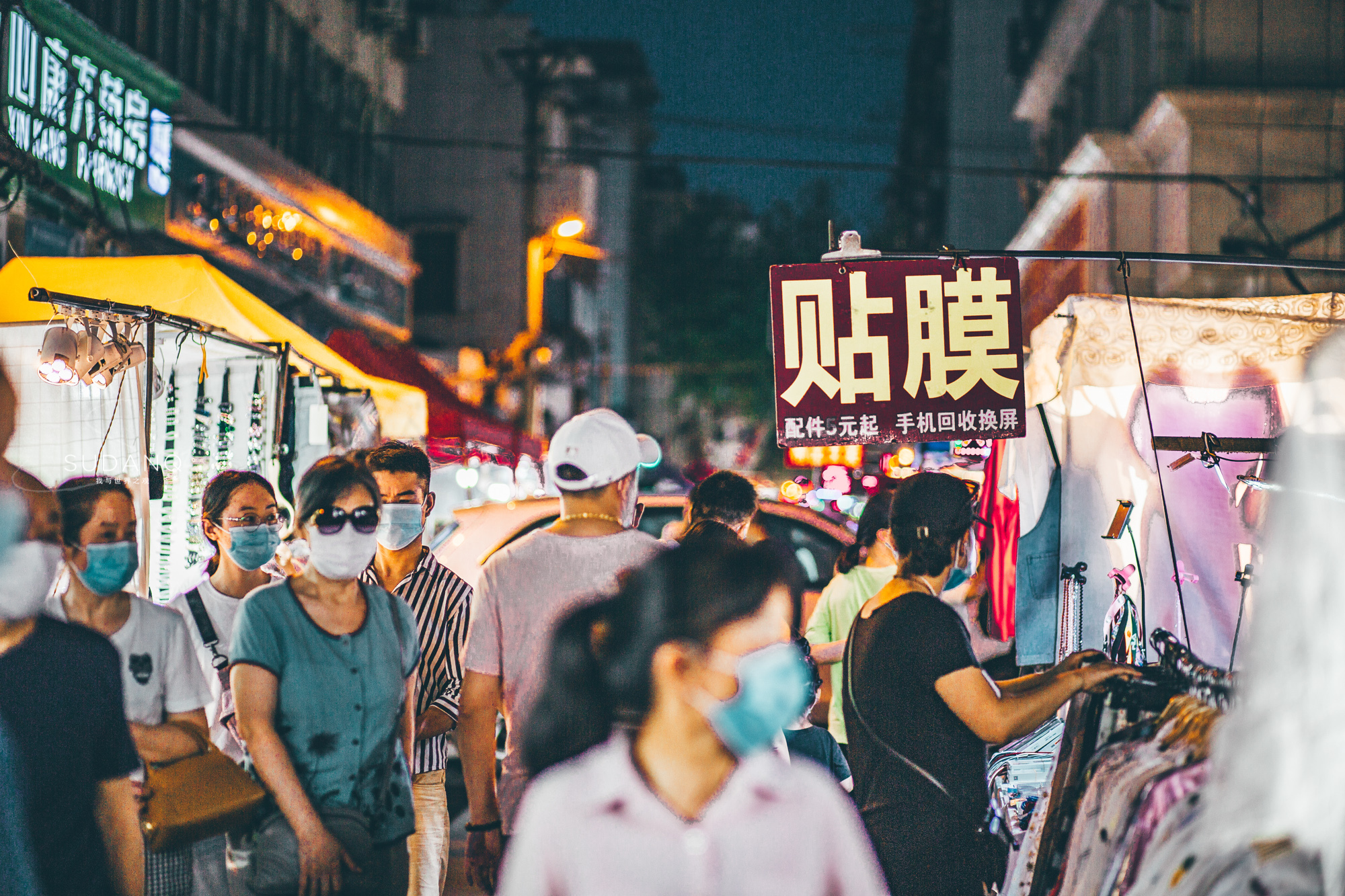 人间烟火中，武汉这条路太活跃了！1000米长的夜市尽是繁华