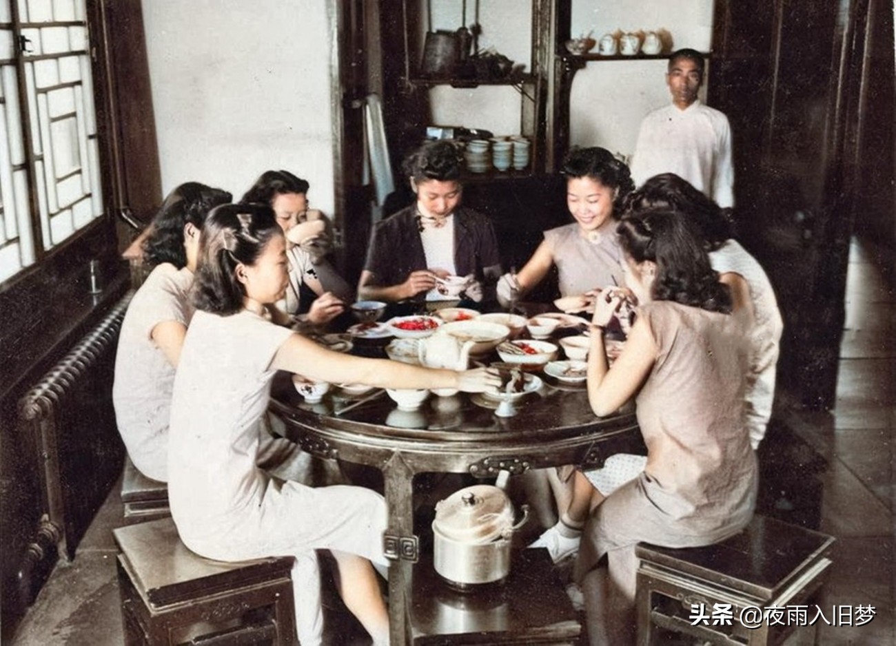 老照片：1920年代燕京大学的女大学生，思想自由，学术一流