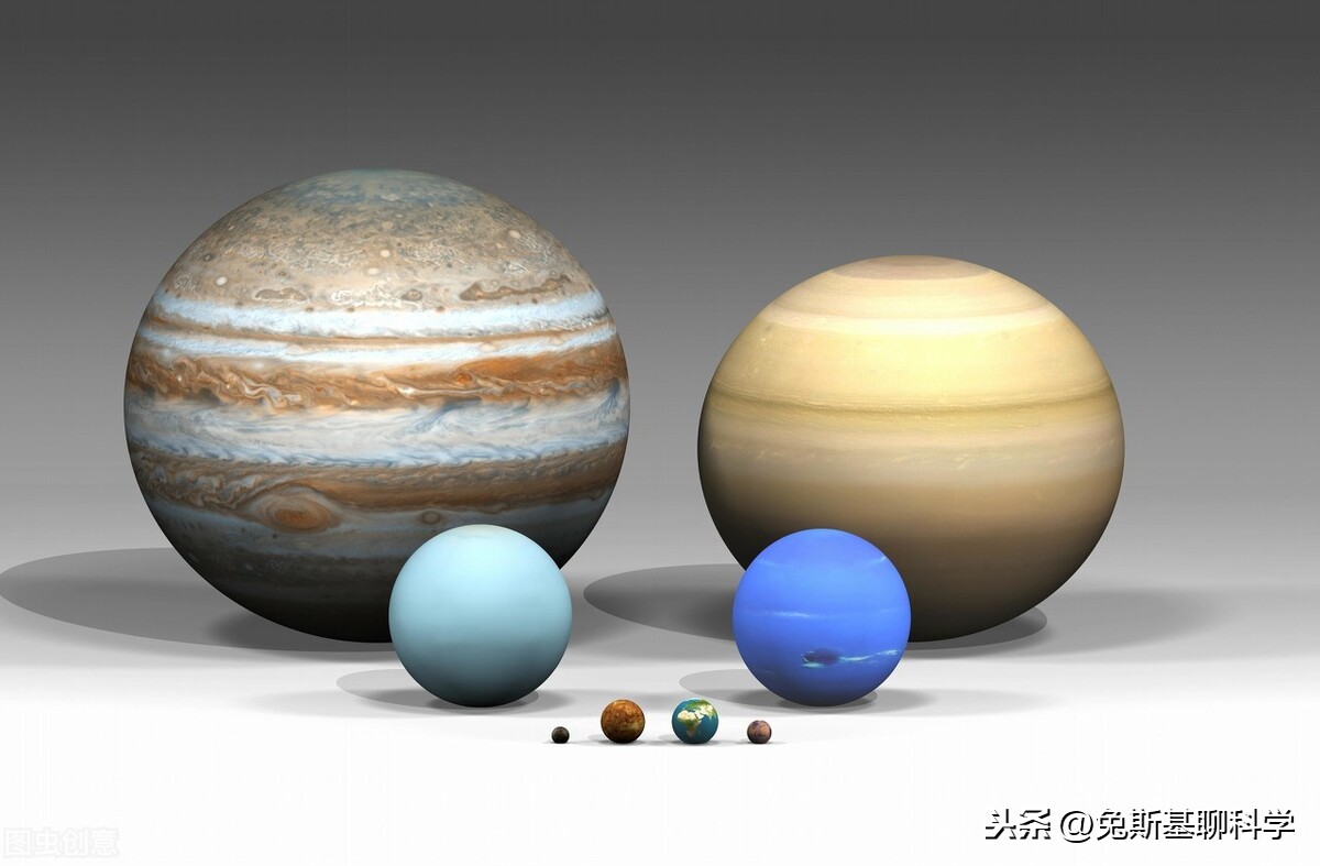 太阳系八大行星被压缩到多大，才会成为黑洞？地球被压成汤圆即可