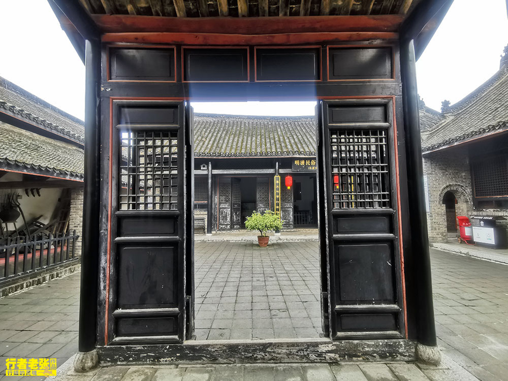 河南内乡，有一座我国保存最完整的700年县衙，规模布局堪比故宫