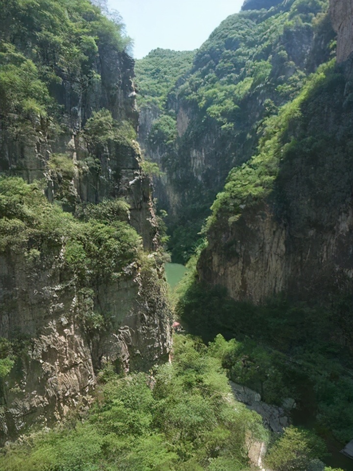 悬崖峭壁大峡谷，不用出国，中国美丽的12个大峡谷