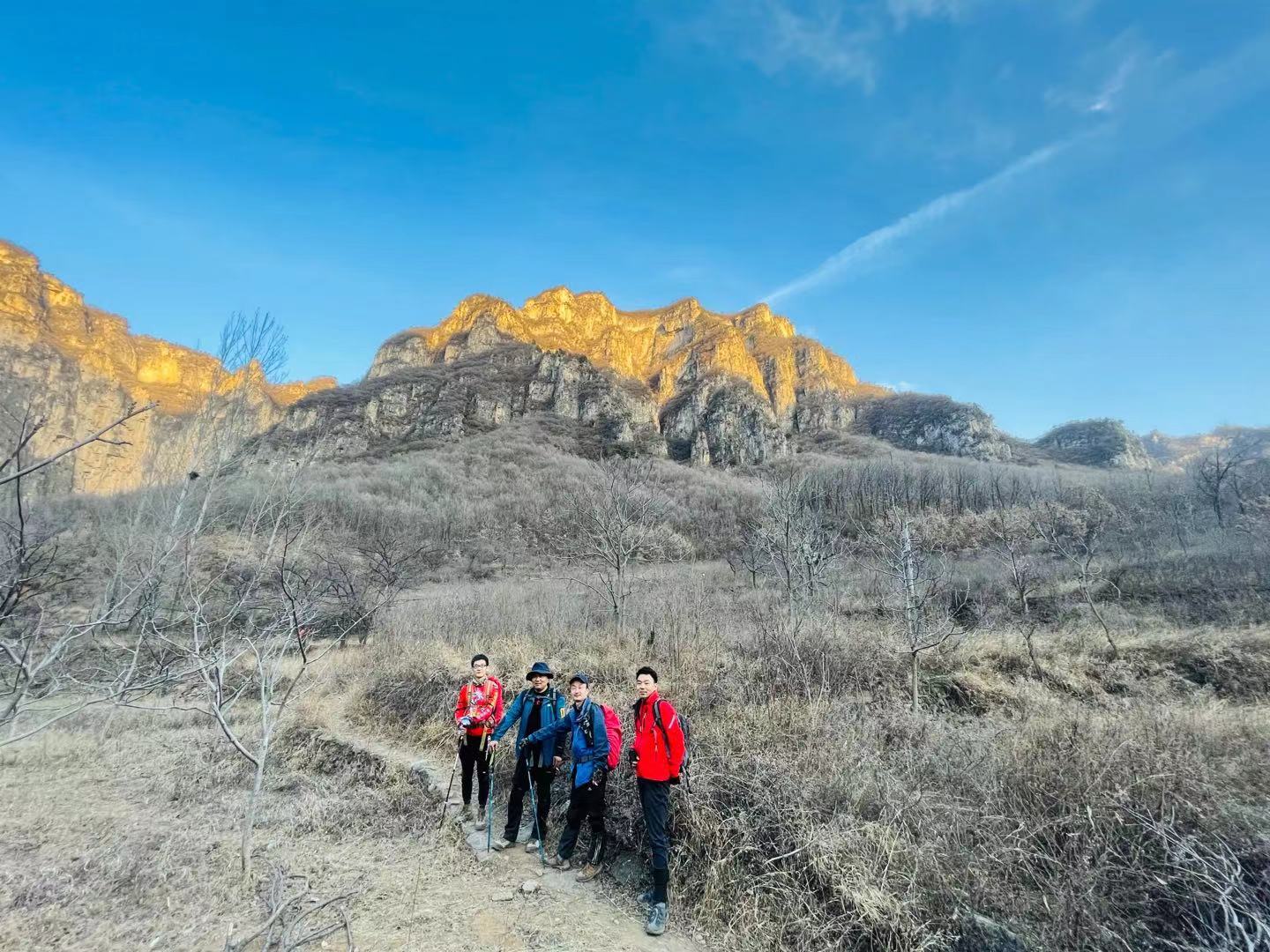 郑州驴友团徒步南太行经典“天梯”南北扒绝