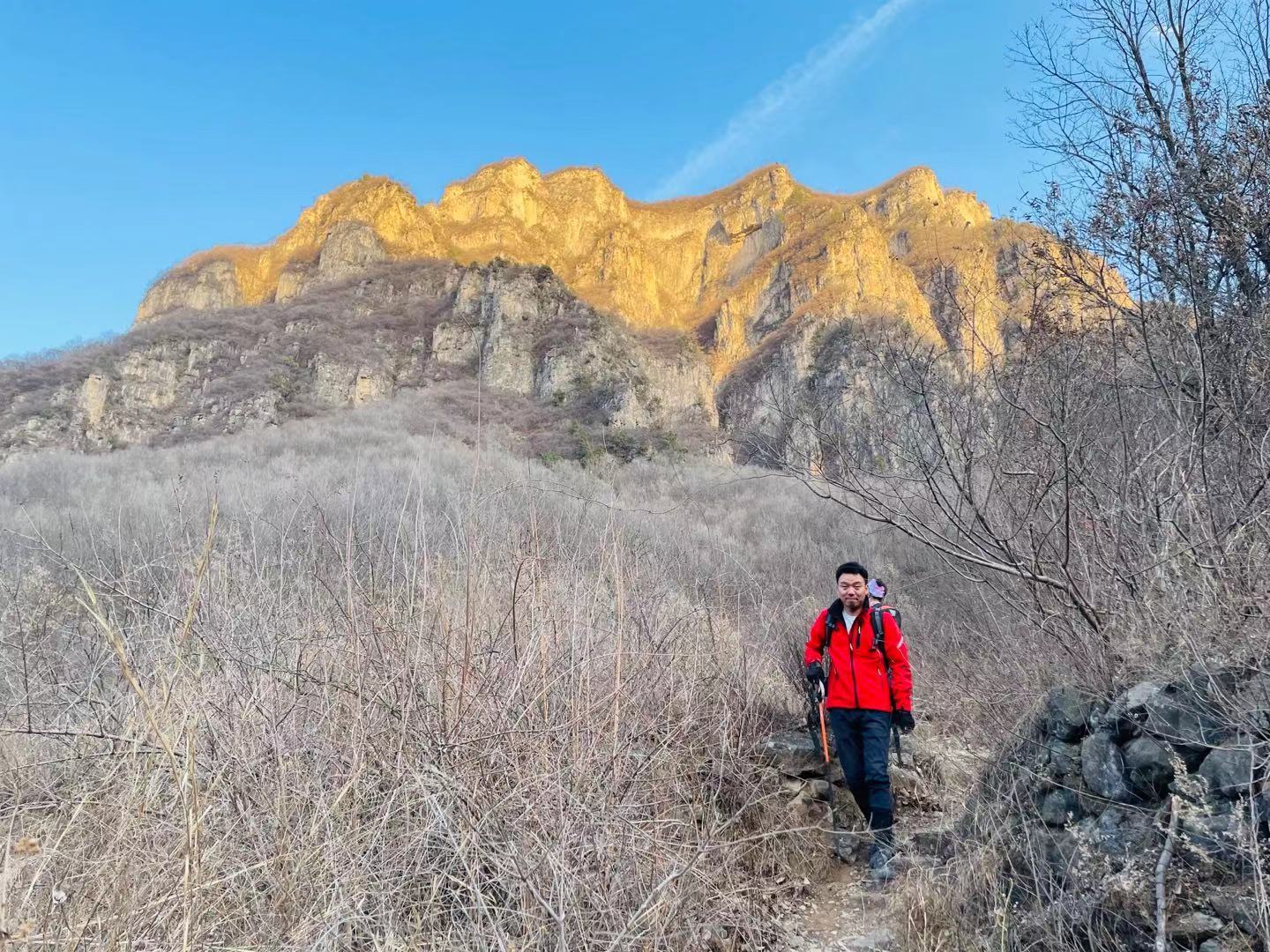 郑州驴友团徒步南太行经典“天梯”南北扒绝