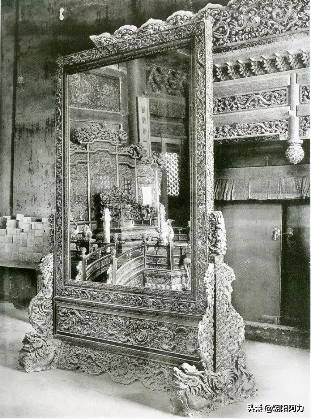 1901年紫禁城老照片：正值慈禧外逃一年，紫禁城内一片荒凉