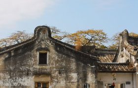 潮汕规模最大的百年古村，至今已140多年，布局国内罕见