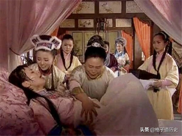 清代女子难产昏厥，被误认为已死下葬，200年后开棺景象凄惨