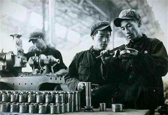 1958年浙江老农耕田，意外发现一响尾蛇导弹，苏联索要被拒绝
